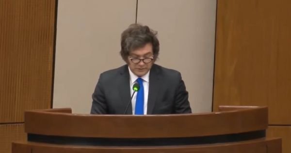 Milei podkreśla kontrast między upadkiem argentyńskim a postępem Paragwaju - Mercopress